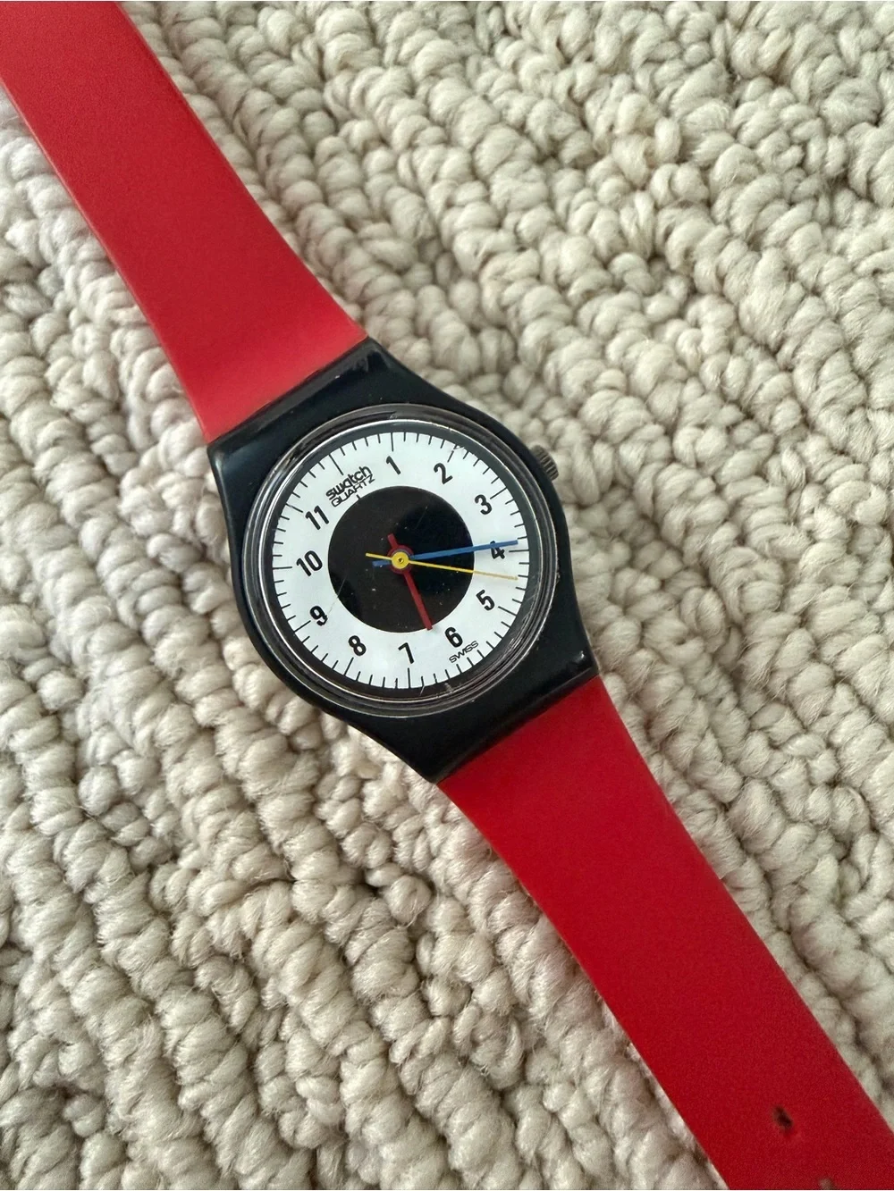 Vintage 1984 Swatch Chrono-Tech LB104 Ladies 25mm Red Black Watch